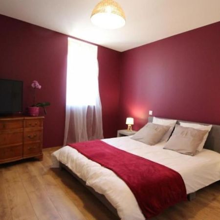 Petit Appartement Confortable Châteaubourg Екстериор снимка